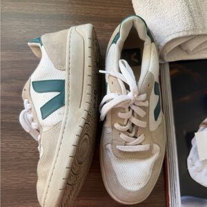 Veja White and Cream Women's Sneaker Interior Detail